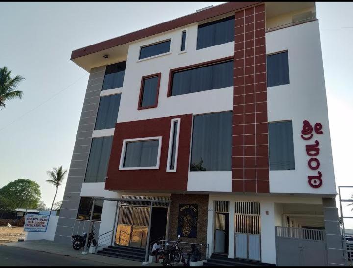 Ss Lodge Devanahalli Экстерьер фото