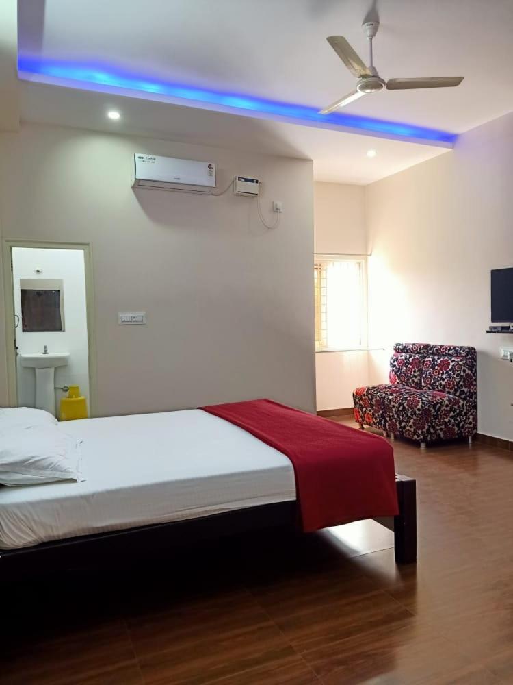 Ss Lodge Devanahalli Экстерьер фото